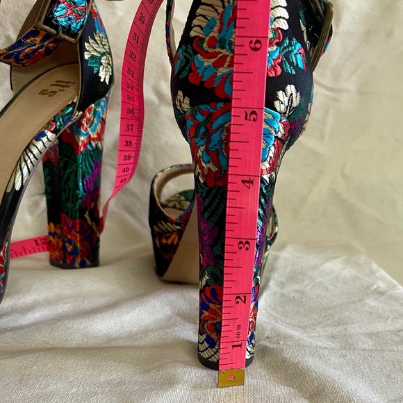 Floral Brocade Platform Heels by It’s women’s size 8 - Picture 12 of 13
